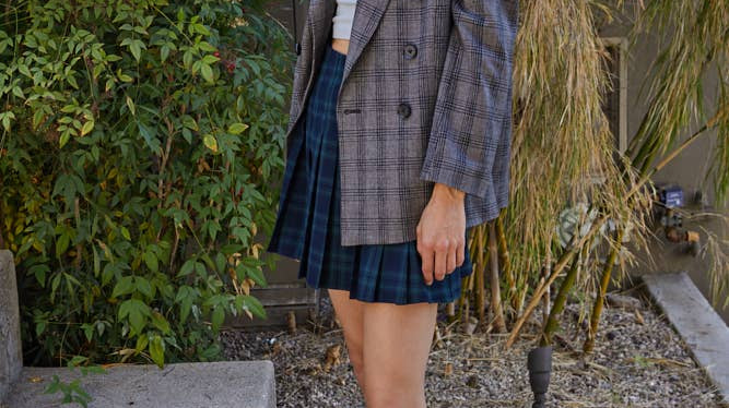 Five Ways to Wear an Oversized Plaid Blazer This Fall